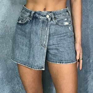 American Eagle Outfitters Light Blue Denim Skort